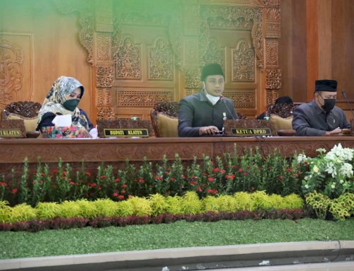 Rapat Paripurna dengan agenda Penyampaian Rangkuman Hasil Pembahasan Komisi terhadap Rancangan Awal RPJMD Tahun 2021 - 2026, Penyampaian Jawaban Bupati atas Pemandangan Umum Fraksi-Fraksi, dan Persetujuan Rancangan Awal RPJMD Kabupaten Klaten Tahun 2021-2026 serta Penyerahan Dokumen Raperda, Senin Pagi di Ruang Raripurna DRPD Kab. Klaten (19 April 2021)  #dprdklaten  #rapatparipurnadprd  #rpjmd 