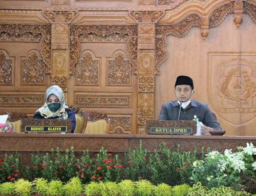 Rapat Paripurna dengan agenda Penyampaian Rangkuman Hasil Pembahasan Komisi terhadap Rancangan Awal RPJMD Tahun 2021 - 2026, Penyampaian Jawaban Bupati atas Pemandangan Umum Fraksi-Fraksi, dan Persetujuan Rancangan Awal RPJMD Kabupaten Klaten Tahun 2021-2026 serta Penyerahan Dokumen Raperda, Senin Pagi di Ruang Raripurna DRPD Kab. Klaten (19 April 2021)  #dprdklaten  #rapatparipurnadprd  #rpjmd 