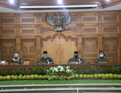 Rapat Paripurna dengan agenda Penyampaian Rangkuman Hasil Pembahasan Komisi terhadap Rancangan Awal RPJMD Tahun 2021 - 2026, Penyampaian Jawaban Bupati atas Pemandangan Umum Fraksi-Fraksi, dan Persetujuan Rancangan Awal RPJMD Kabupaten Klaten Tahun 2021-2026 serta Penyerahan Dokumen Raperda, Senin Pagi di Ruang Raripurna DRPD Kab. Klaten (19 April 2021)  #dprdklaten  #rapatparipurnadprd  #rpjmd 