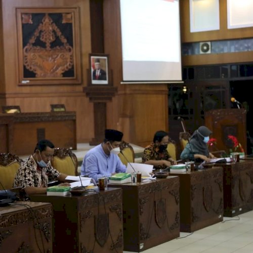 Pembahasan Raperda Grand Design Pembangunan Kependudukan Kab. Klaten Tahun 2021-2031