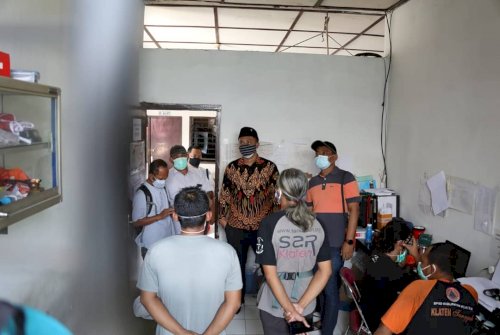 Pemberian Bantuan kepada Relawan SAR 