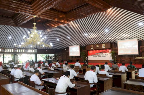 Momentum Peringatan Hari Jadi Kabupaten Klaten ke-217 di Pendopo Kabupaten Klaten, kemudian dilanjutkan Ziarah ke makam Bupati Kab. Klaten Pertama, Kedua, dan Ketiga sebagai bentuk penghormatan dan mengenang jasa serta pengabdian para pendahulu, Rabu Pagi(28/7)  #dprdklaten #bersamasasatutujuan #klaten217