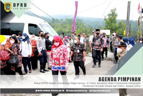 Ketua DPRD Klaten, Hamenang Wajar Ismoyo, S.I.Kom, bersama rekan Forkopimda menghadiri Peresmian Armada Wisata dari Damri, Selasa (29/3)