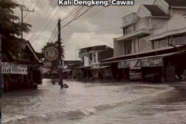 KETUA DPRD KLATEN TINJAU POSKO DARURAT DAN TANGGUL JEBOL KALI DENGKENG, CAWAS
