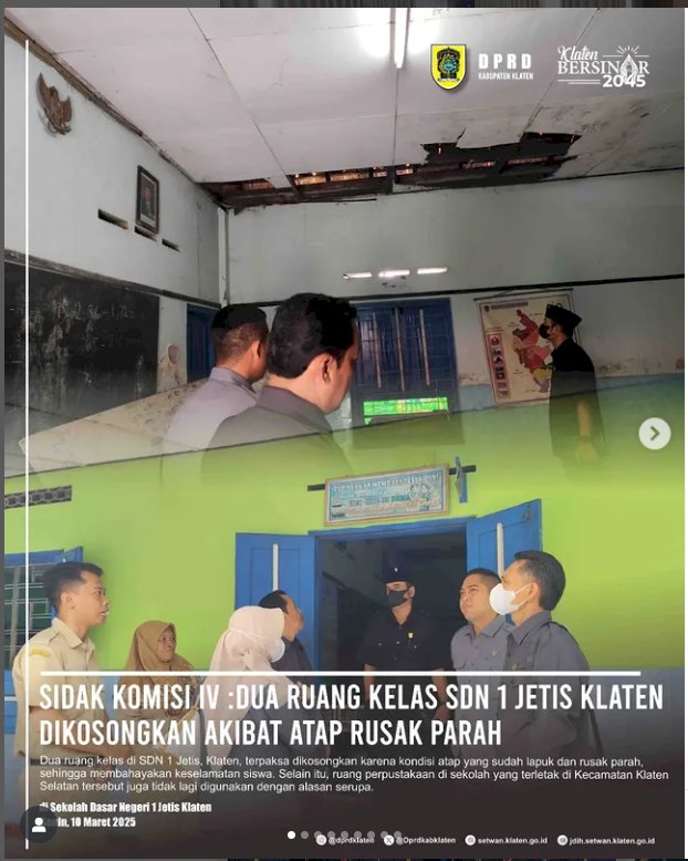 Klaten - Dua ruang kelas di SDN 1 Jetis, Klaten, terpaksa dikosongkan karena kondisi atap yang sudah lapuk dan rusak parah, sehingga membahayakan keselamatan siswa. Selain itu, ruang perpustakaan di sekolah yang terletak di Kecamatan Klaten Selatan tersebut juga tidak lagi digunakan dengan alasan serupa.